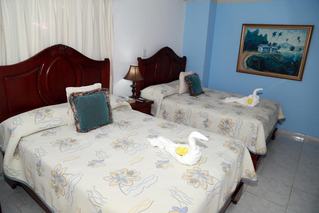 Hotel Los Jardines Santiago De Los Caballeros Eksteriør billede