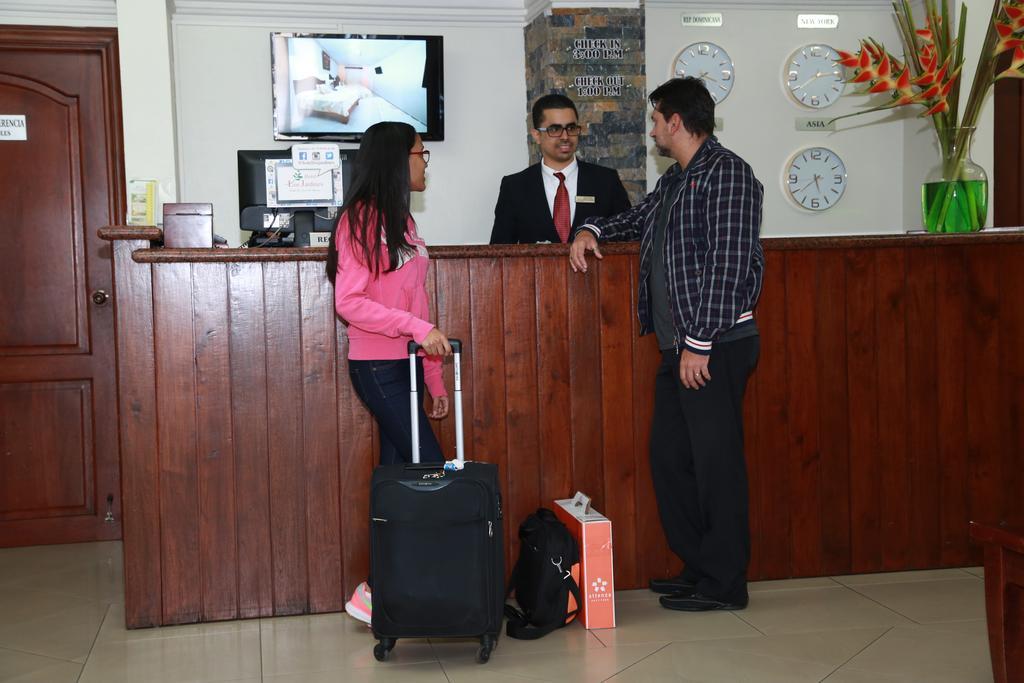 Hotel Los Jardines Santiago De Los Caballeros Eksteriør billede