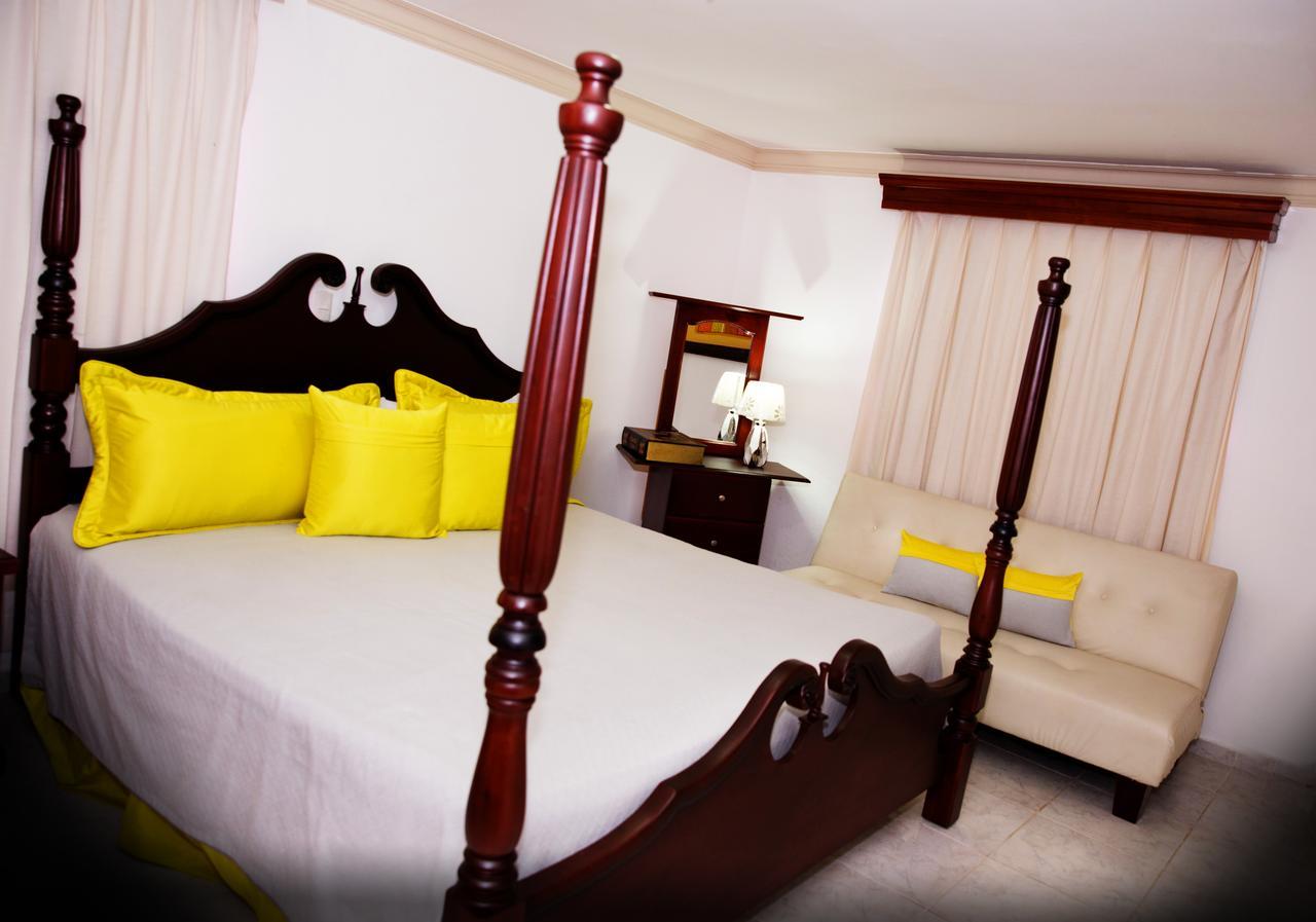 Hotel Los Jardines Santiago De Los Caballeros Eksteriør billede