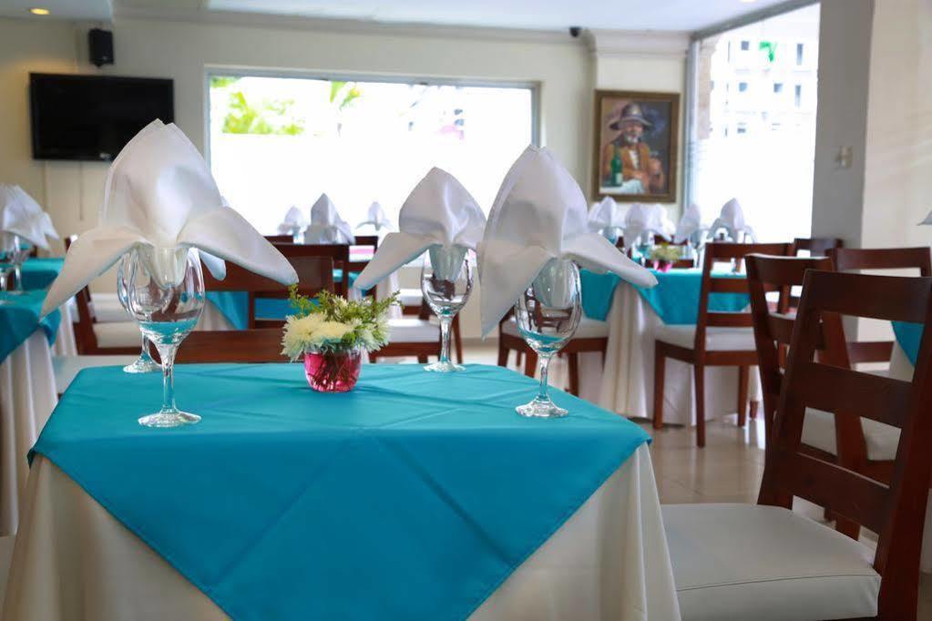 Hotel Los Jardines Santiago De Los Caballeros Eksteriør billede